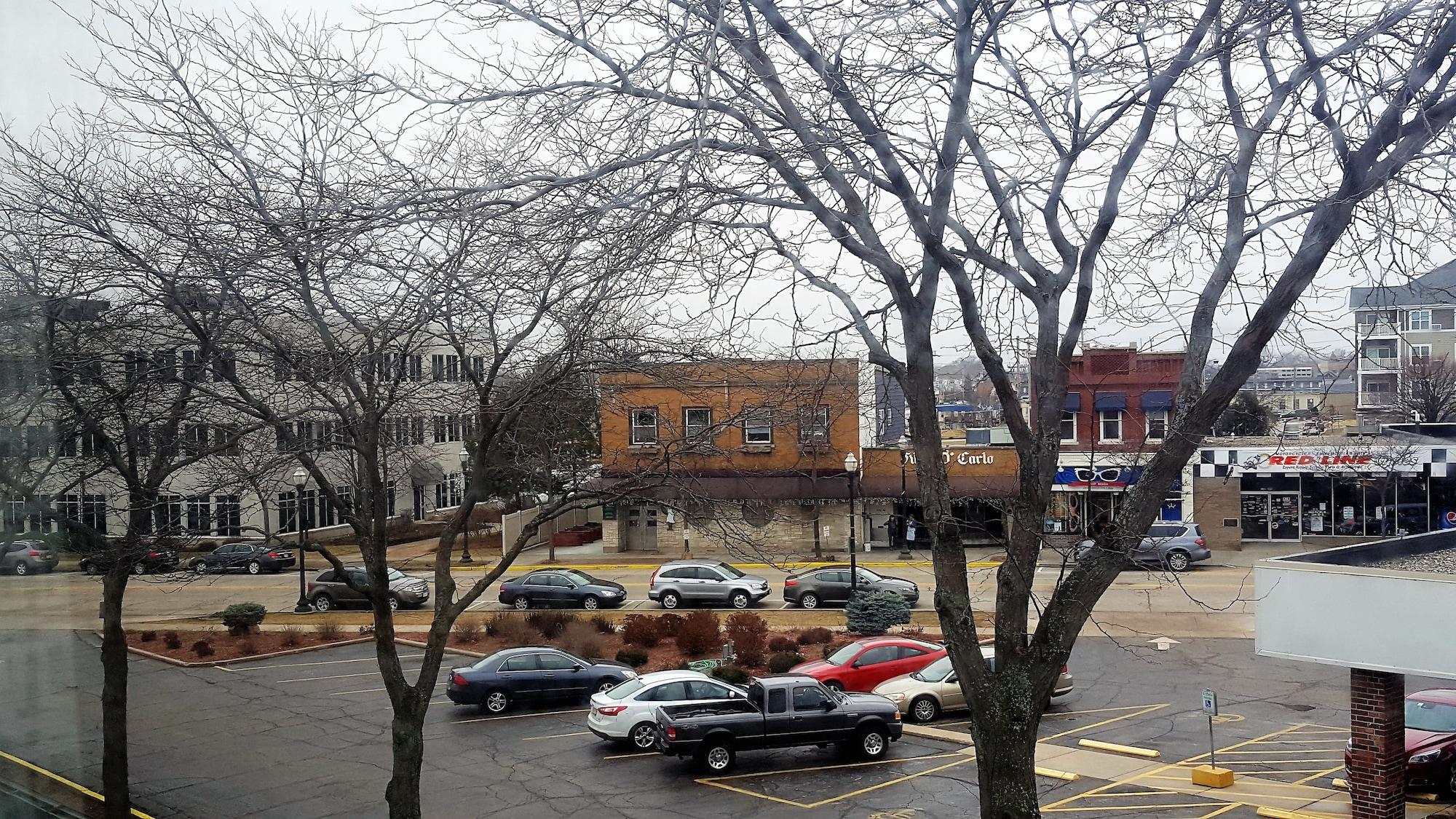 Hotel Wyndham Garden Kenosha Harborside Exterior foto