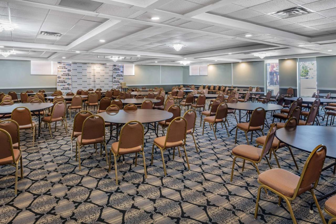 Hotel Wyndham Garden Kenosha Harborside Exterior foto
