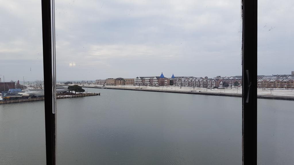 Hotel Wyndham Garden Kenosha Harborside Exterior foto
