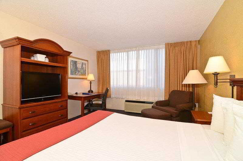 Hotel Wyndham Garden Kenosha Harborside Exterior foto
